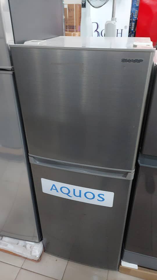 Réfrigérateur sharp 240 litres